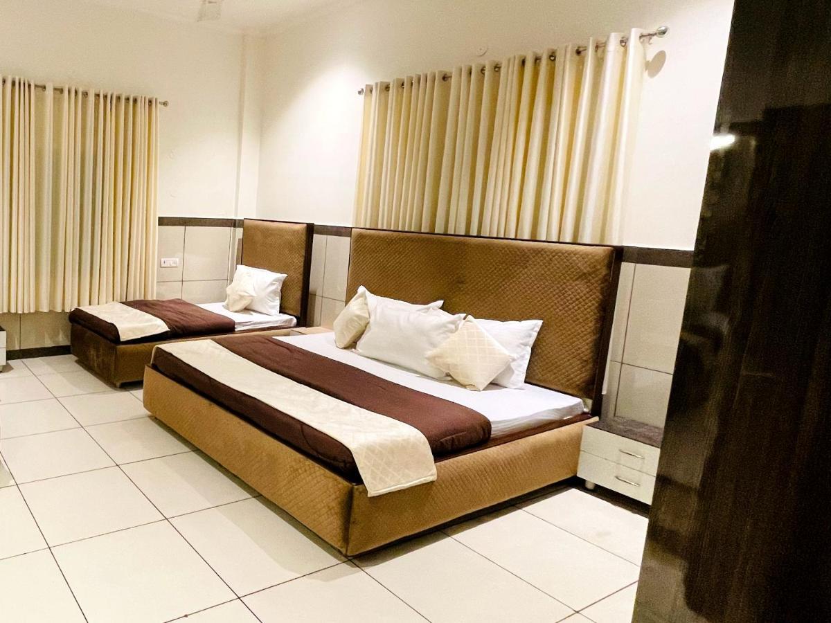 Primrose Hotel And Restaurant Sonipat Dış mekan fotoğraf