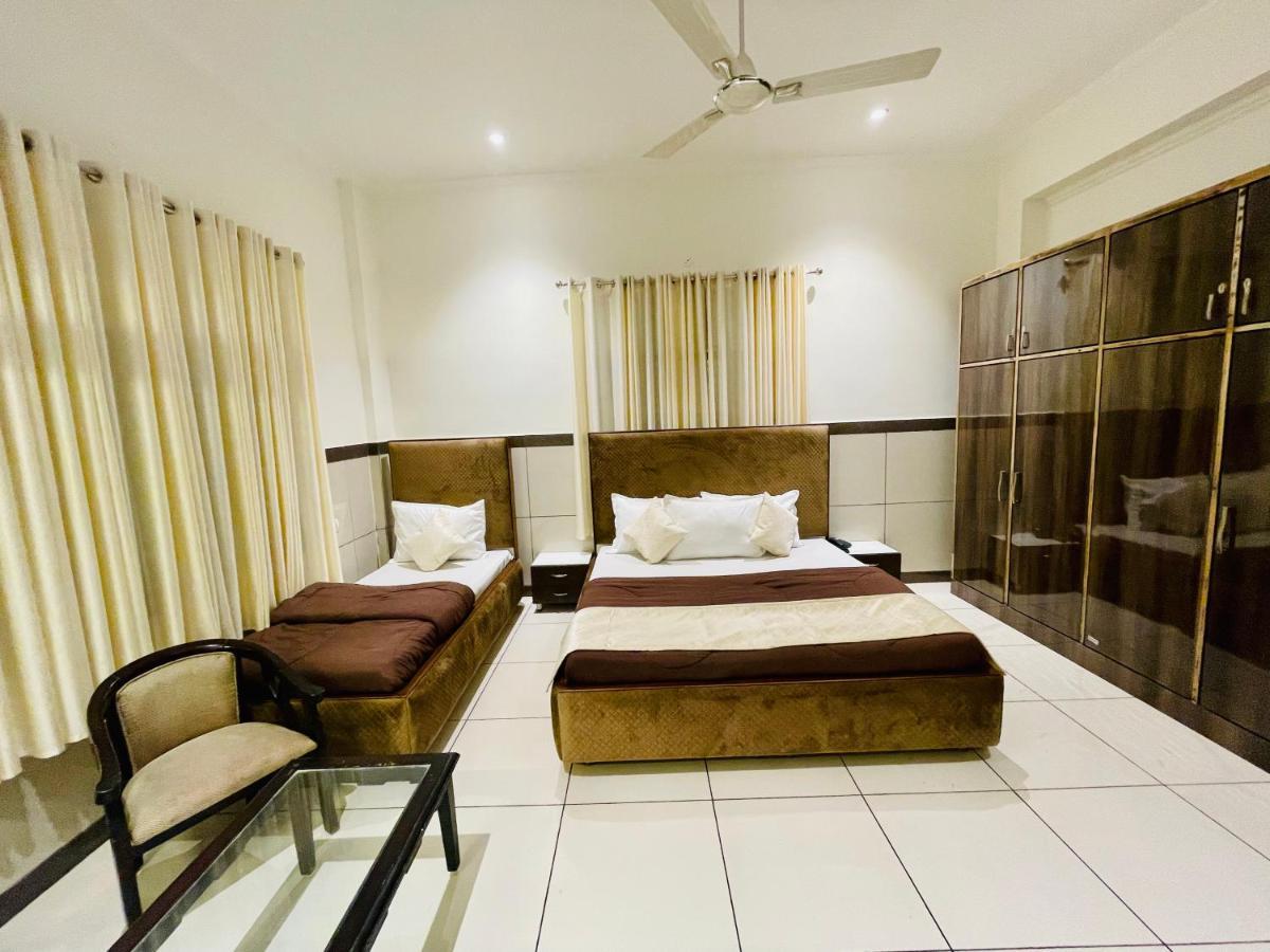 Primrose Hotel And Restaurant Sonipat Dış mekan fotoğraf