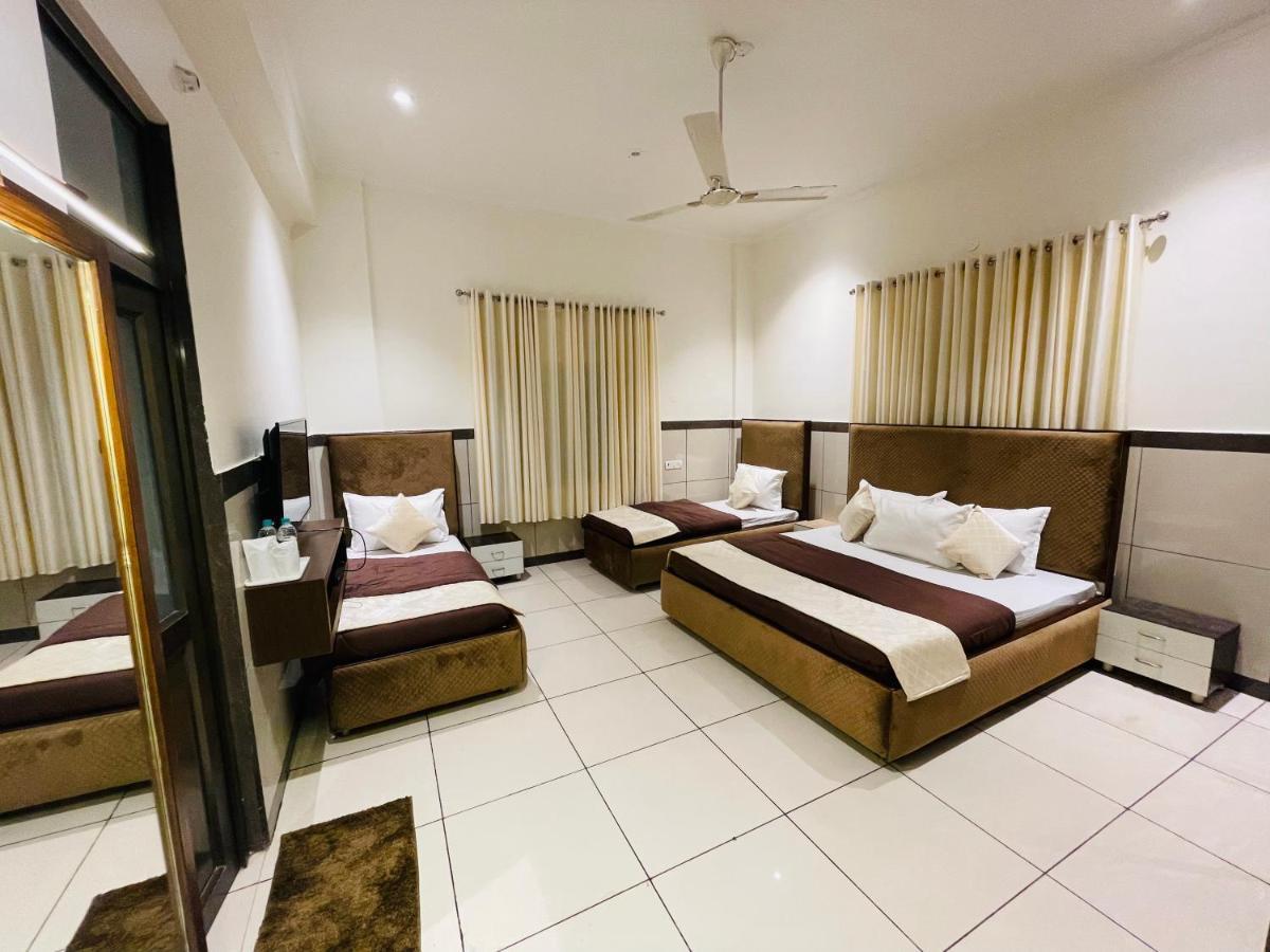 Primrose Hotel And Restaurant Sonipat Dış mekan fotoğraf