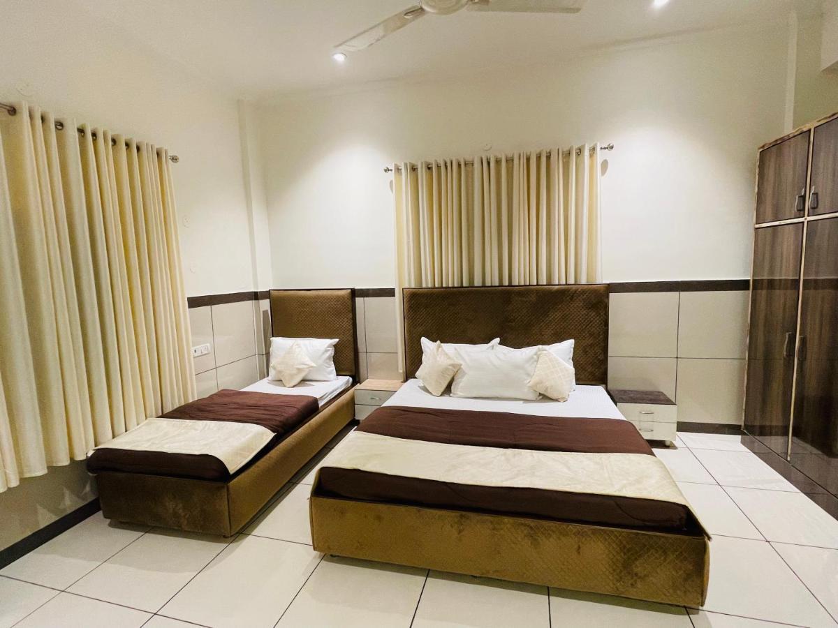 Primrose Hotel And Restaurant Sonipat Dış mekan fotoğraf