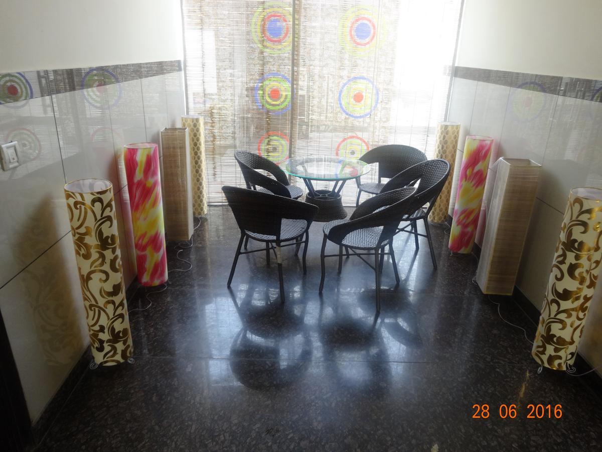 Primrose Hotel And Restaurant Sonipat Dış mekan fotoğraf