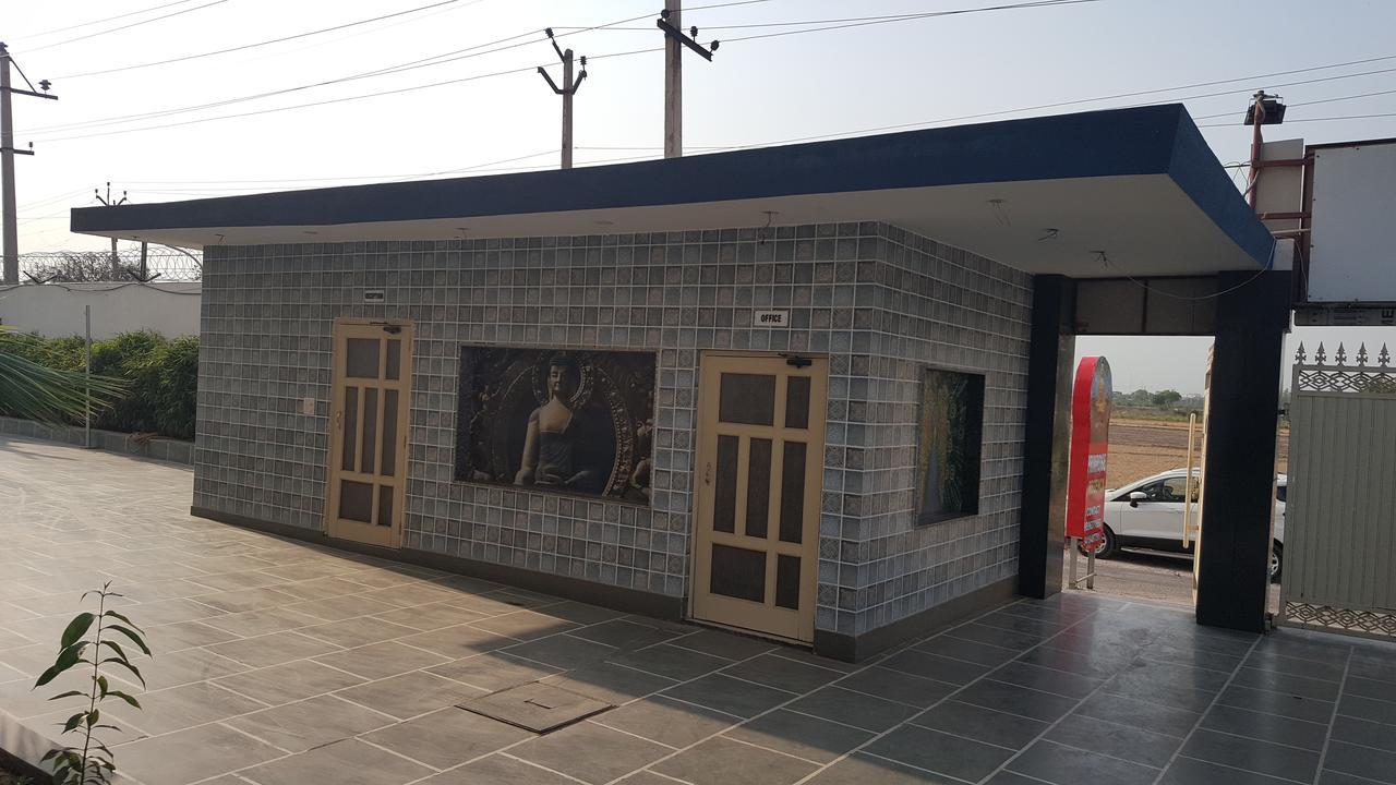 Primrose Hotel And Restaurant Sonipat Dış mekan fotoğraf